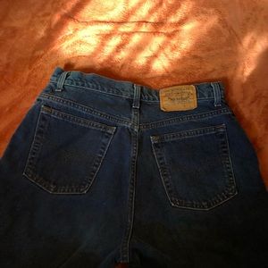 Levi’s dark blue vintage pants
